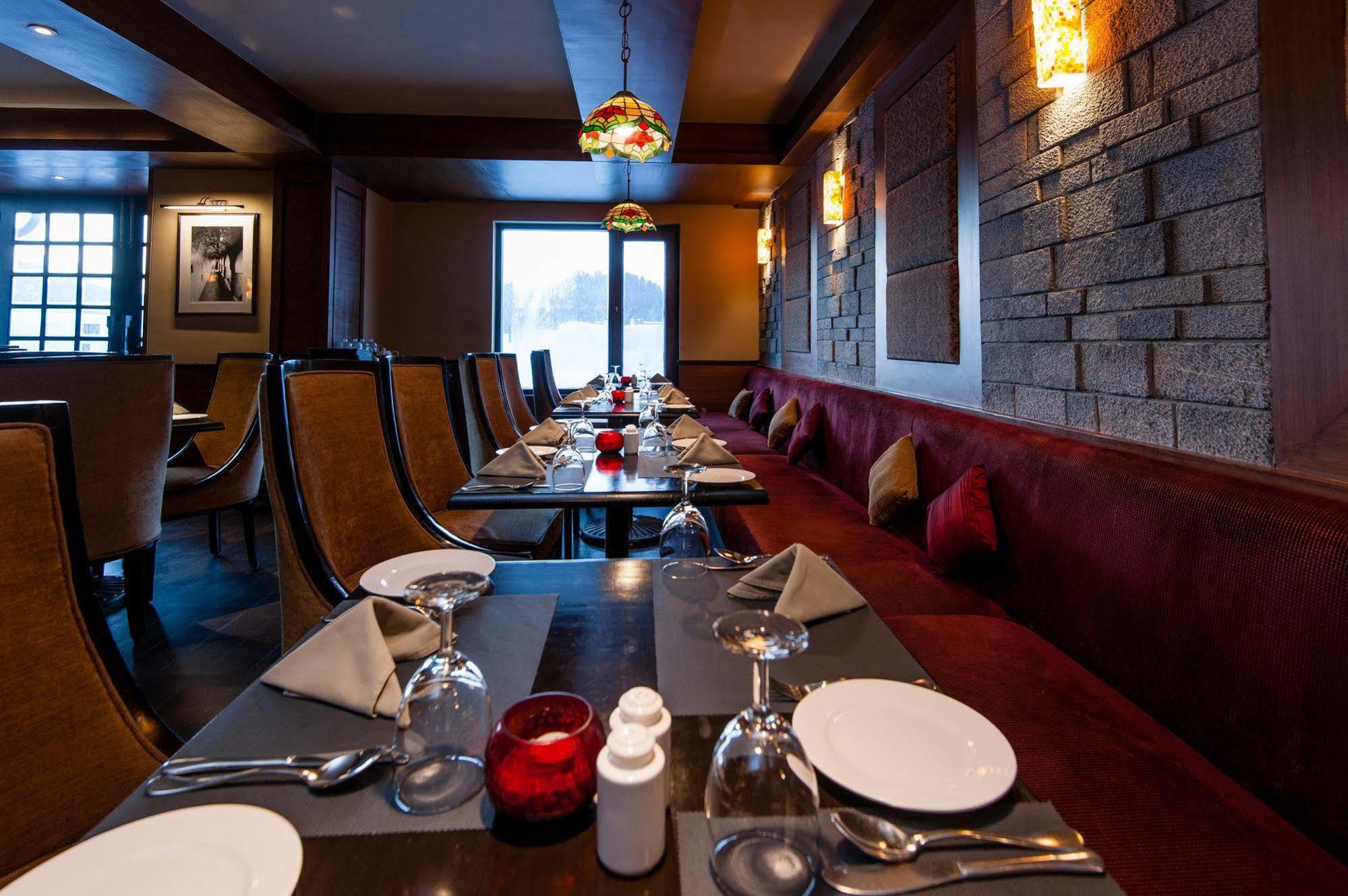 The Vintage Gulmarg Hotel Luaran gambar