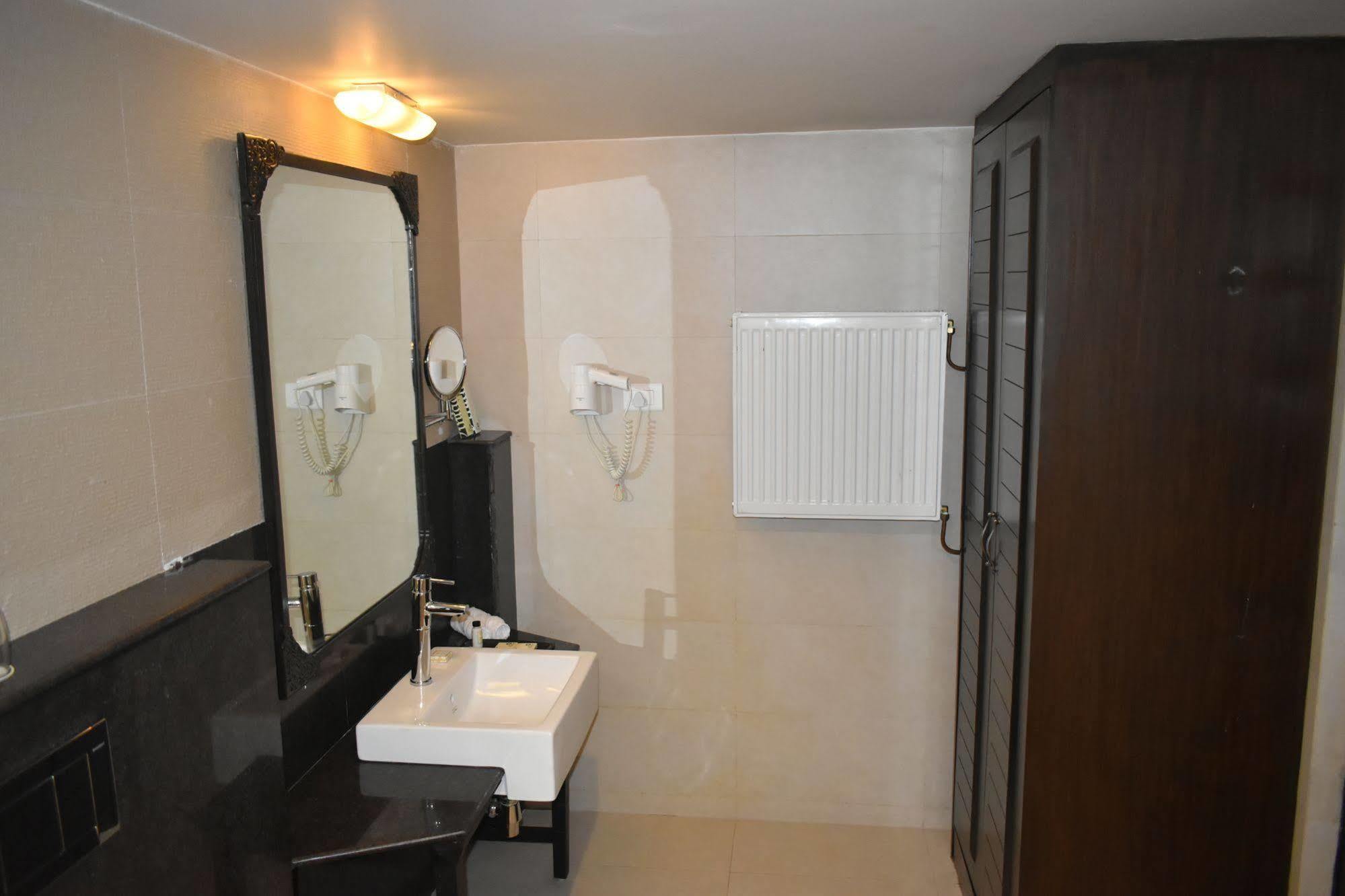 The Vintage Gulmarg Hotel Luaran gambar